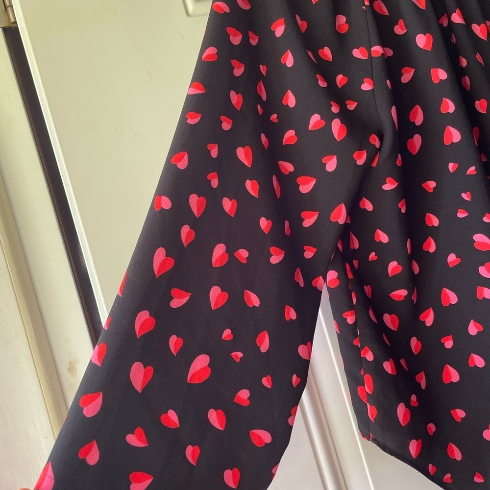 🔥🔥5/$25! Ann Taylor heart blouse - Picture 6 of 6